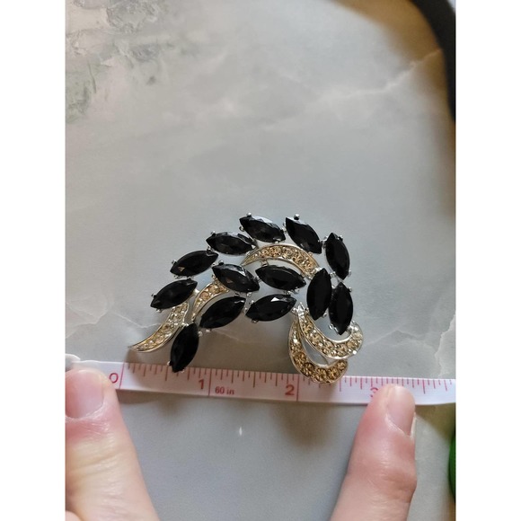 Sarah Coventry Black and Clear Rhinestone Signed Brooch - Picture 1 of 4
